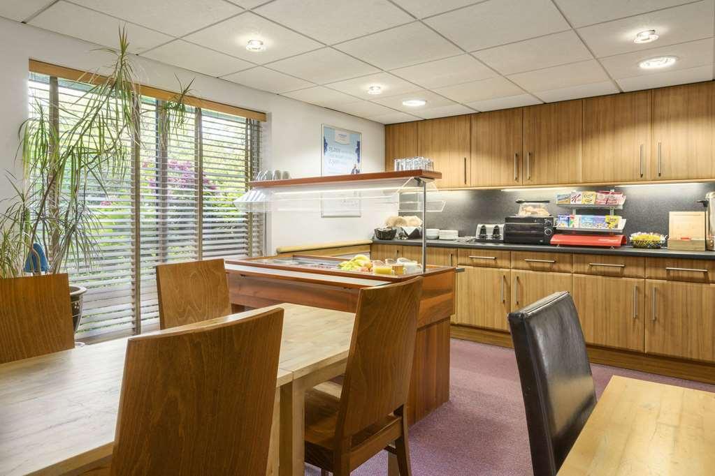 Отель Ramada Bristol West Easton in Gordano Удобства фото